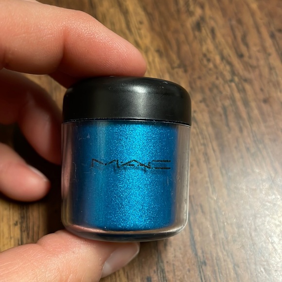 MAC Cosmetics Other - MAC pigment in Blue A83